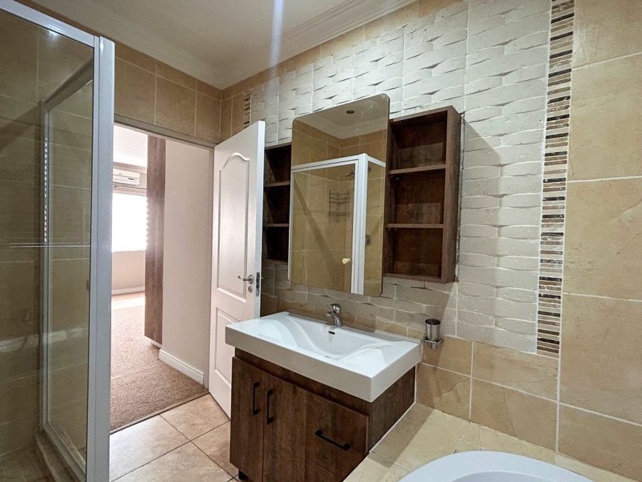4 Bedroom Property for Sale in Grimbeeck Park North West